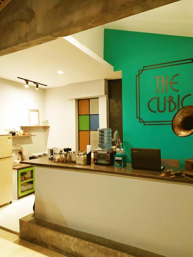 Hostel The Cubic Yogyakarta Exterior foto